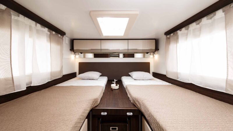 Schlafbereich Benimar Tessoro 463UP innen - 151Camper Halle